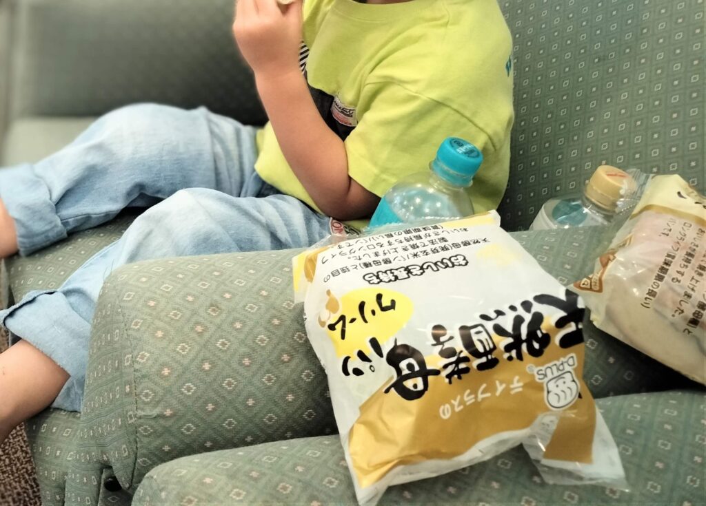 おみやげコーナーで買える天然酵母パン