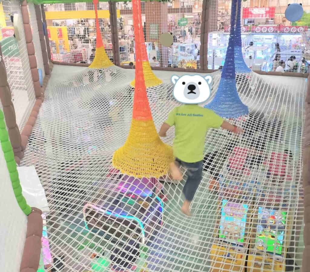 ２階部分のネット遊具