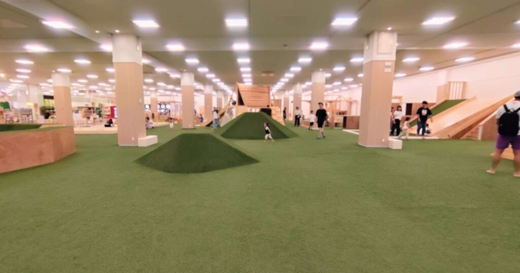 土曜日でもかなり空いている店内
