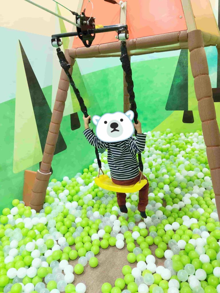 岡崎スキッズガーデンのブランコ型ターザンロープ